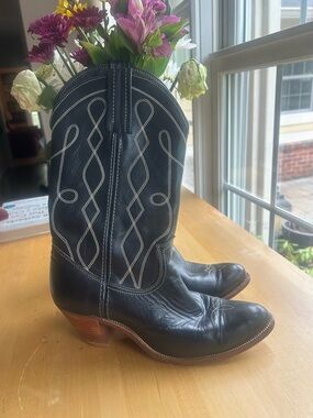 Frye Leather Leather Western Boot - Embroidered Vamp